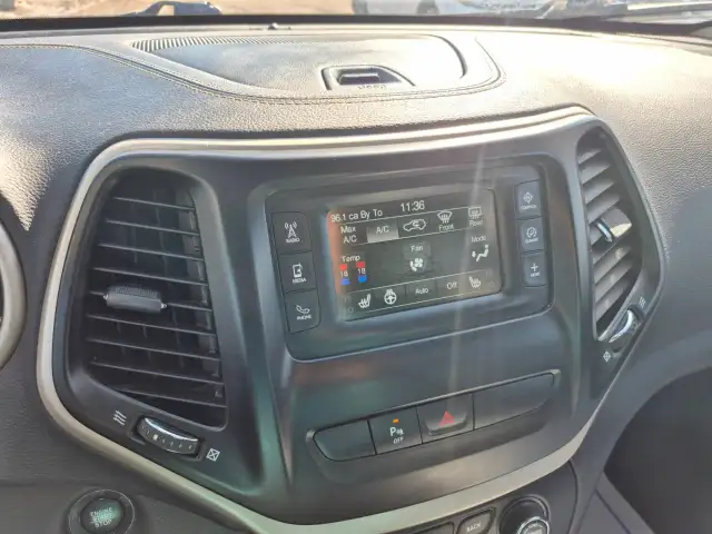 2018 Jeep Cherokee - Photo 8