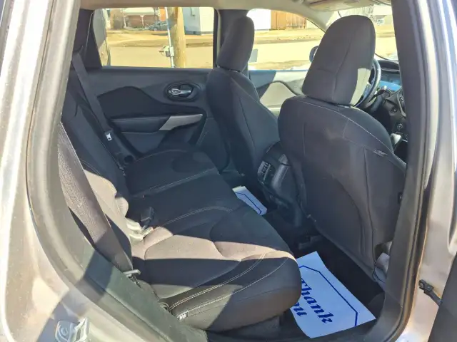 2018 Jeep Cherokee - Photo 13