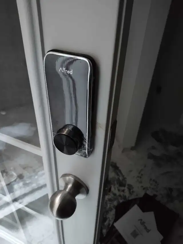 Door Locks, knobs, keyless. entry, install door repair