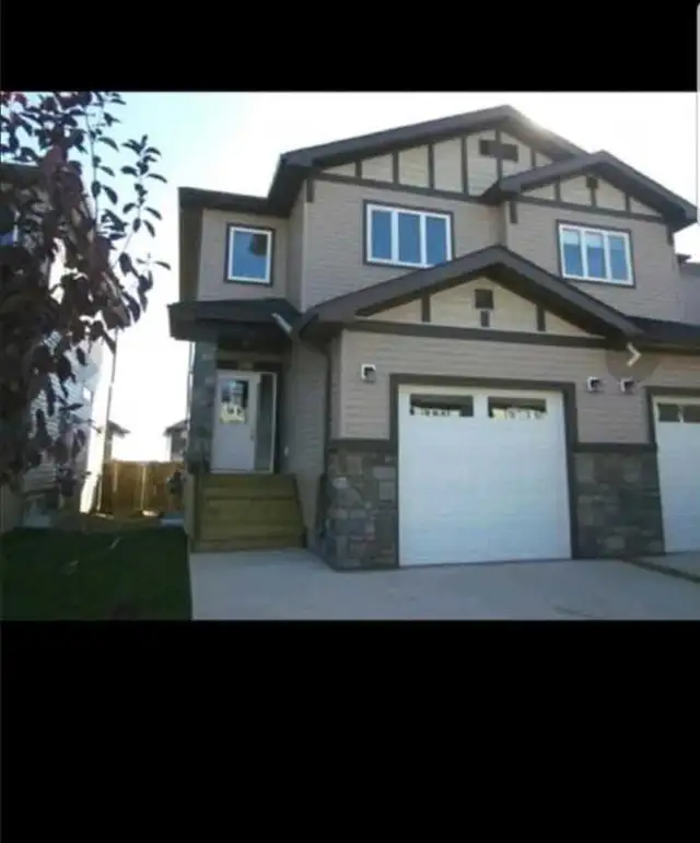 3 bedroom 2.5 bath duplex