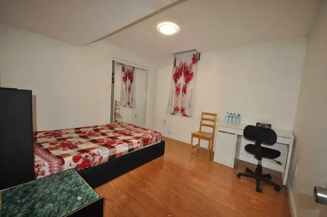 room for rent - Photo 2