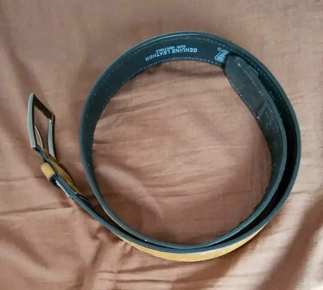 MEN'S KHAKI PANT WITH A NEW BELT (36 X 30) - Photo 2