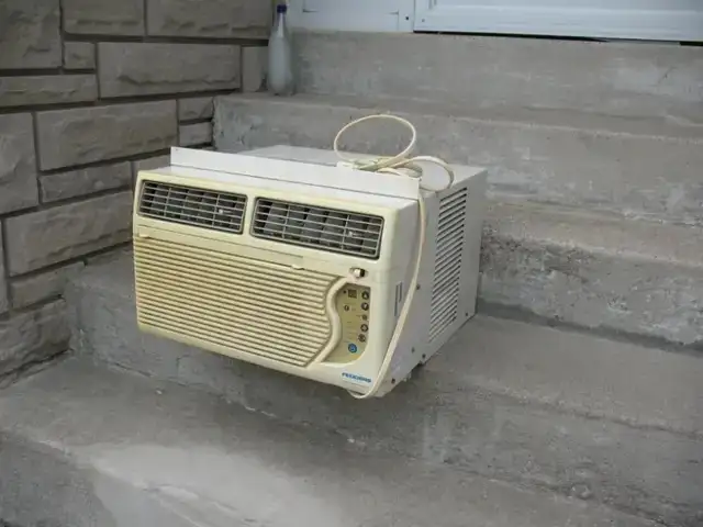 10,000 BTU Window Air Conditioner, with Remote - Photo 6