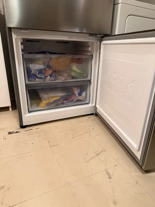 RÉFRIGÉRATEUR TITANE HISENSE - Photo 3