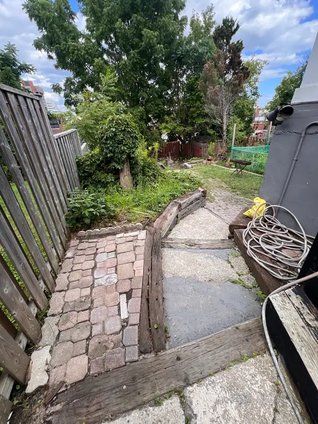 Oshawa Walkout Basement for rent - Photo 8