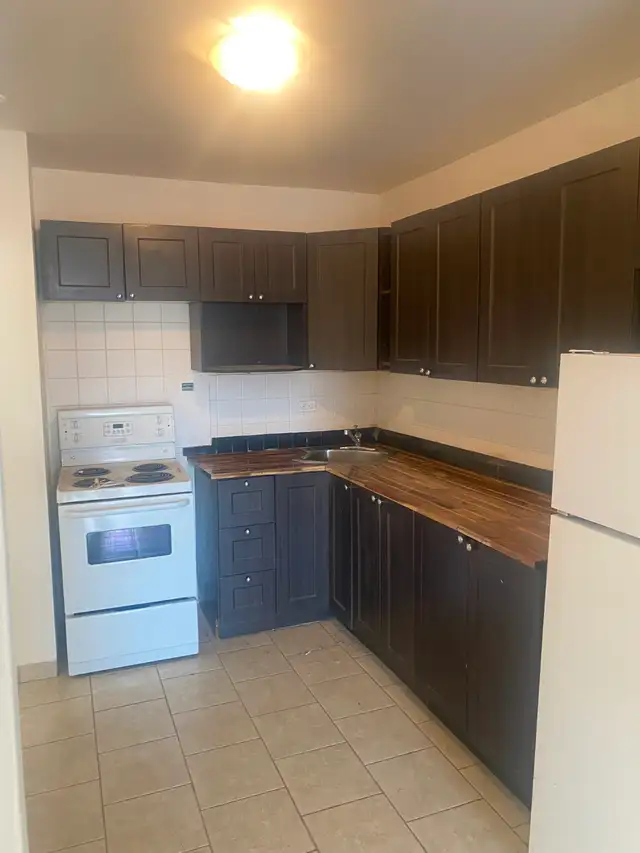 2 chambres à coucher 1 salle de bain Appartement - Photo 4