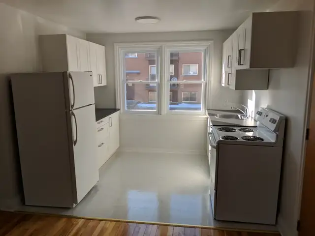 Two Bedroom Apartments For Rent - Photo 4