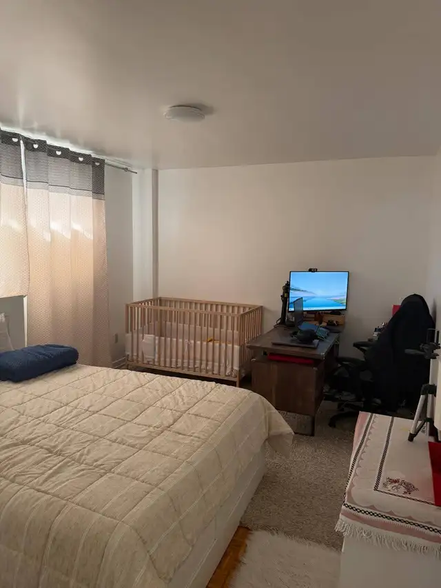 CHAUFFAGE INCLUS ! Grand 3 ½ demi-sous-sol lumineux - Photo 6