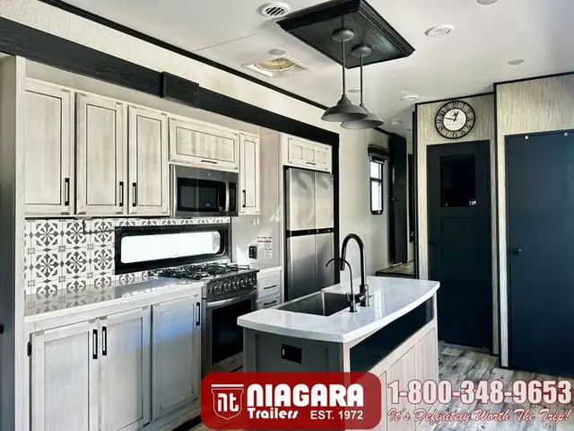 2022 K-Z INC. DURANGO GOLD 383RLQ Fifth Wheel - Photo 13