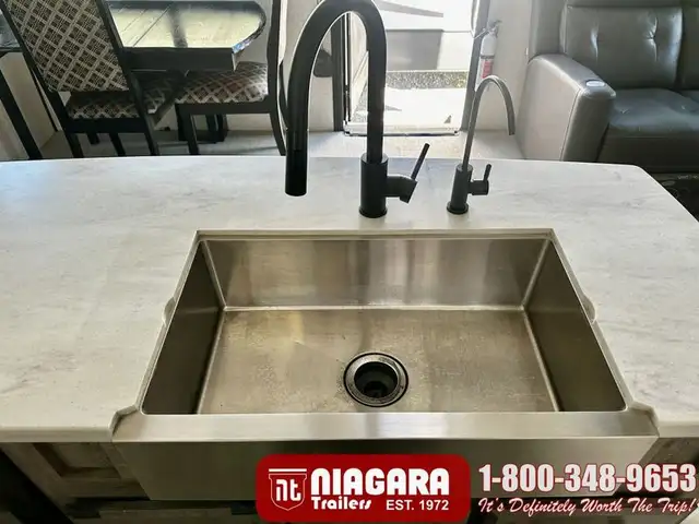 2022 K-Z INC. DURANGO GOLD 383RLQ Fifth Wheel - Photo 14