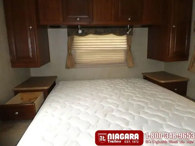 2012 FOREST RIVER ROCKWOOD 2609W Travel Trailer - Photo 8