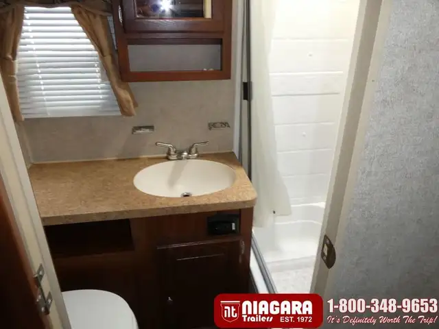 2012 FOREST RIVER ROCKWOOD 2609W Travel Trailer - Photo 9