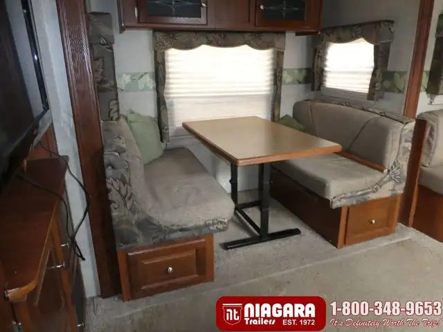 2012 FOREST RIVER ROCKWOOD 2609W Travel Trailer - Photo 11