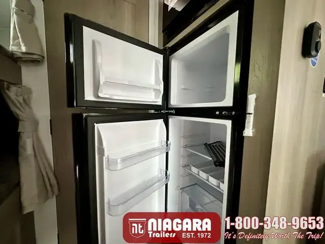 2025 FOREST RIVER ROCKWOOD GEO PRO 20BH Travel Trailer - Photo 16