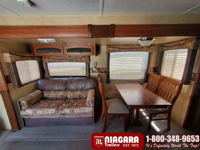 2011 JAYCO EAGLE 298RLS Travel Trailer - Photo 13