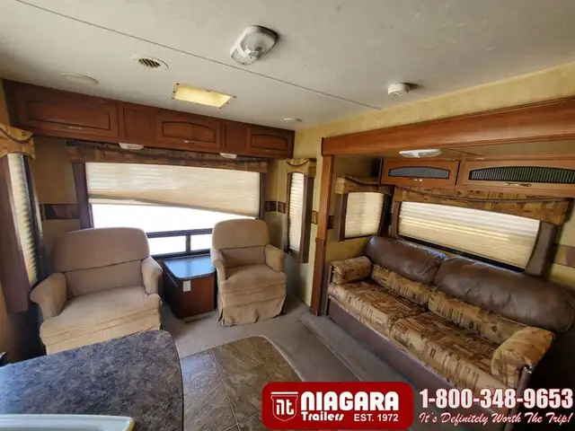 2011 JAYCO EAGLE 298RLS Travel Trailer - Photo 16