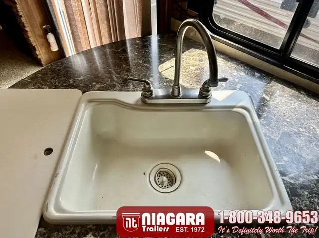 2014 KEYSTONE SPRINGDALE 38FL Park Model - Photo 15