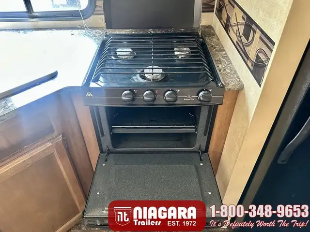 2014 KEYSTONE SPRINGDALE 38FL Park Model - Photo 16