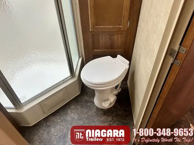 2014 KEYSTONE SPRINGDALE 38FL Park Model - Photo 24