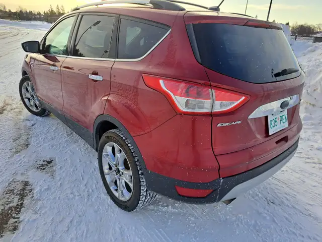 2014 Ford Escape AWD - Photo 4