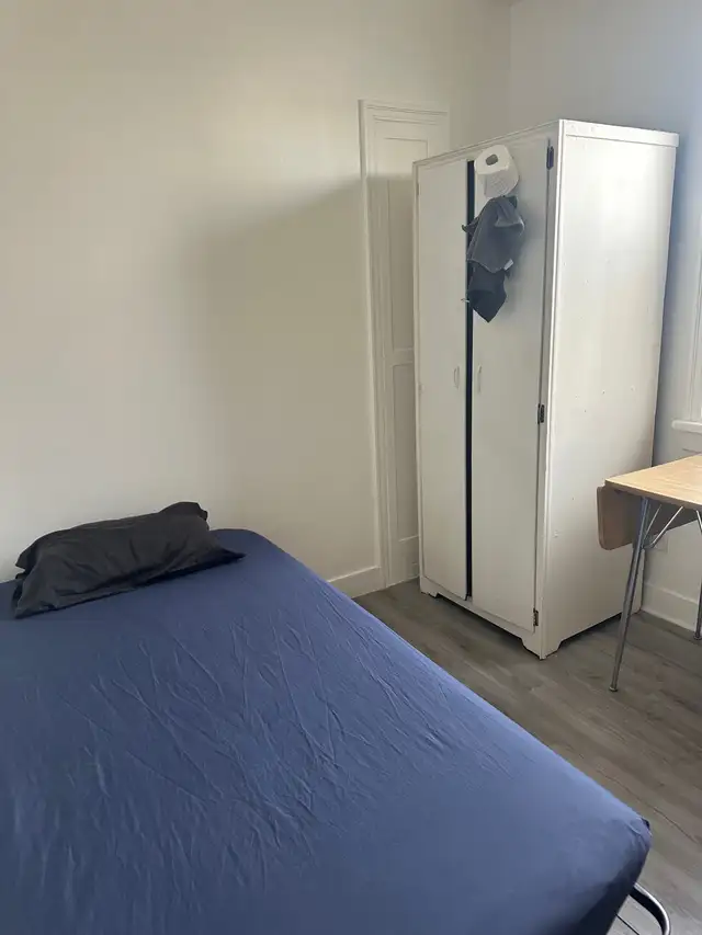 room for rent - Photo 3