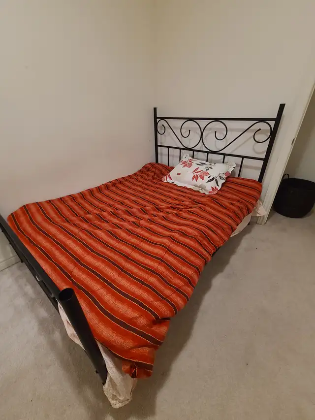 $550 - Room for rent (L7A 5A7) -