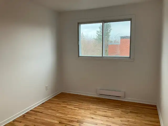 4 1\2 Vieux-Longueuil, libre le 1er juin ou le 1er juillet - Photo 6