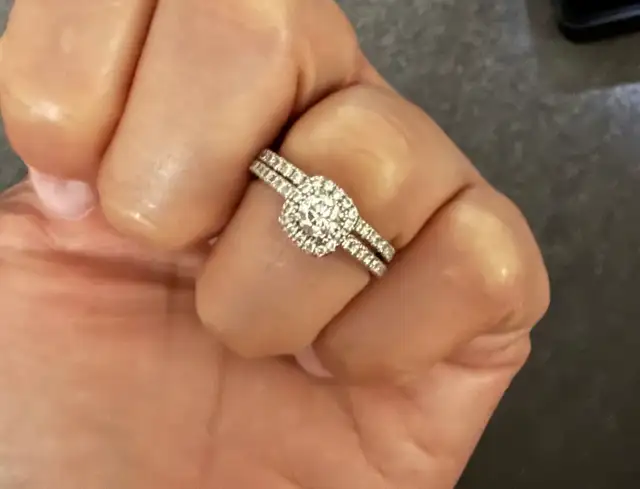 Beautiful white gold wedding set