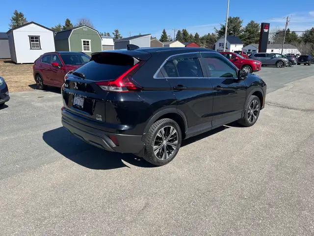 2022 Eclipse Cross ES AWD - Photo 2