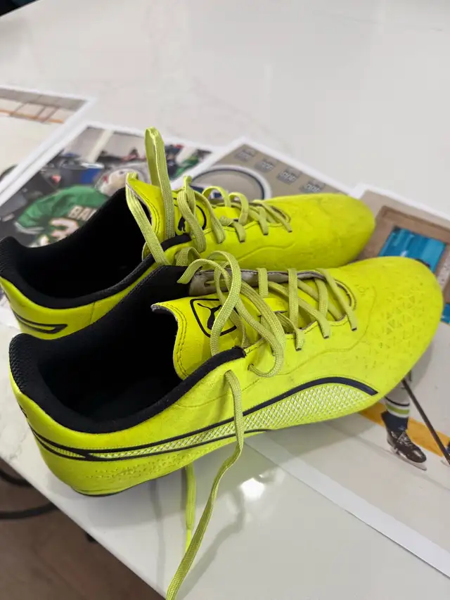 Puma Soccer Cleats - Photo 3