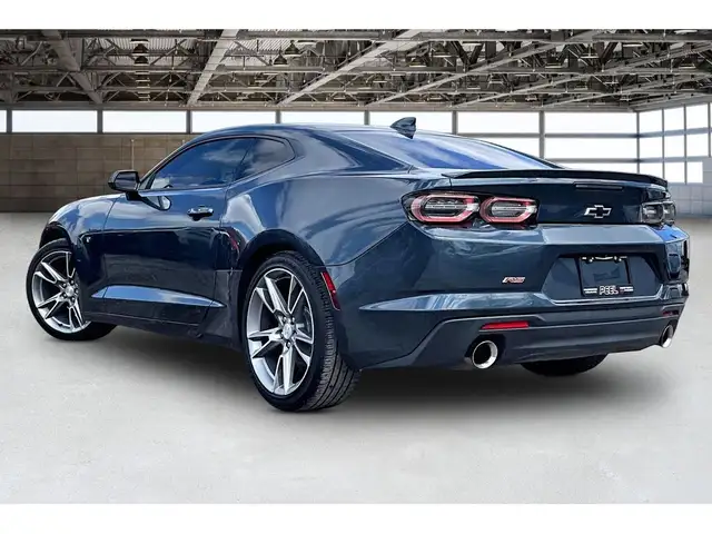 2019 Chevrolet Camaro 2LT RS Package | Vented Leather | Sunroof - Photo 12