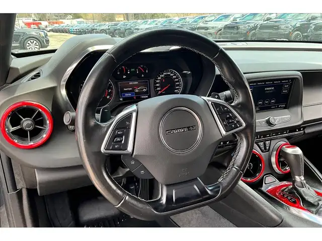 2019 Chevrolet Camaro 2LT RS Package | Vented Leather | Sunroof - Photo 13