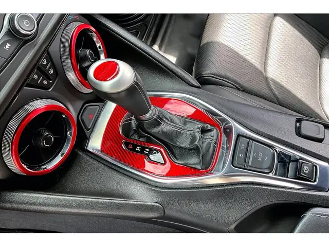 2019 Chevrolet Camaro 2LT RS Package | Vented Leather | Sunroof - Photo 14