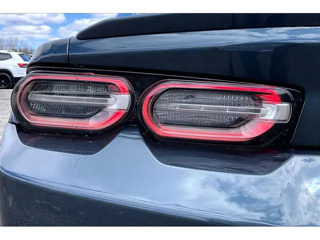 2019 Chevrolet Camaro 2LT RS Package | Vented Leather | Sunroof - Photo 30