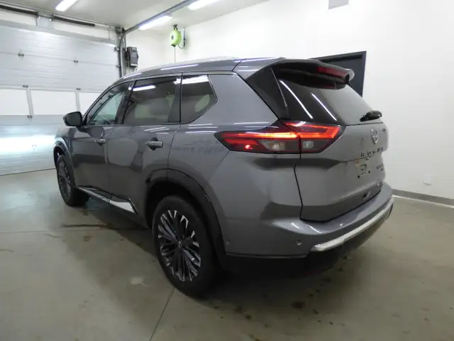 2024 NISSAN ROGUE PLATINUM AWD, TOIT PANO, CUIR, CARPLAY!! - Photo 2