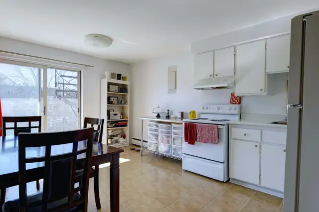 Grand 4 1/2 Pointe-aux-Trembles - Juillet - 2e étage - Internet