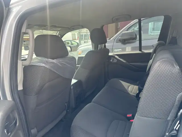2006 Nissan Pathfinder S - Photo 7