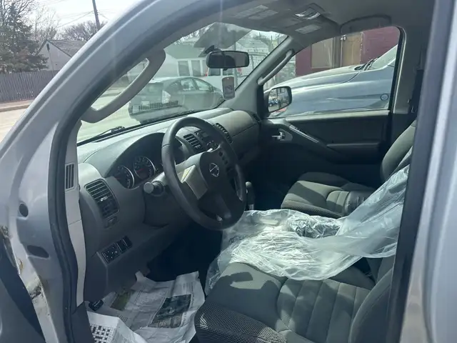 2006 Nissan Pathfinder S - Photo 8