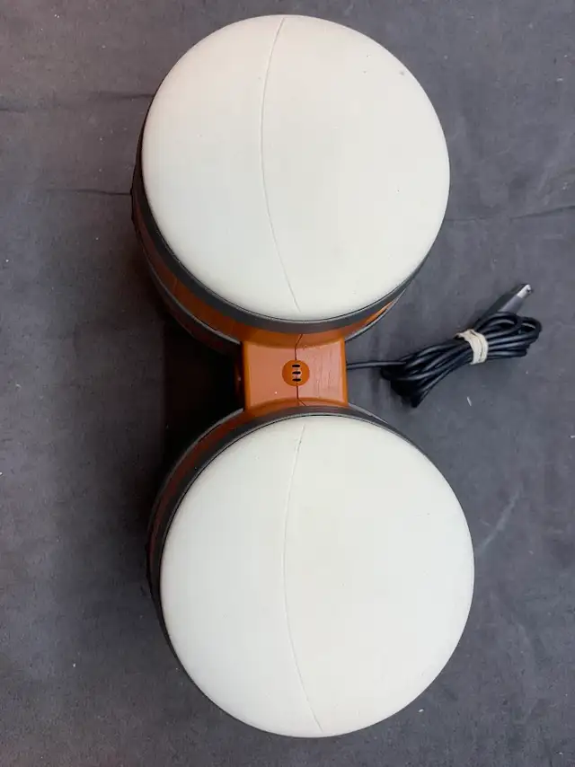 Donkey Konga with Nintendo Gamecube Donkey Kong Bongo Controller - Photo 7