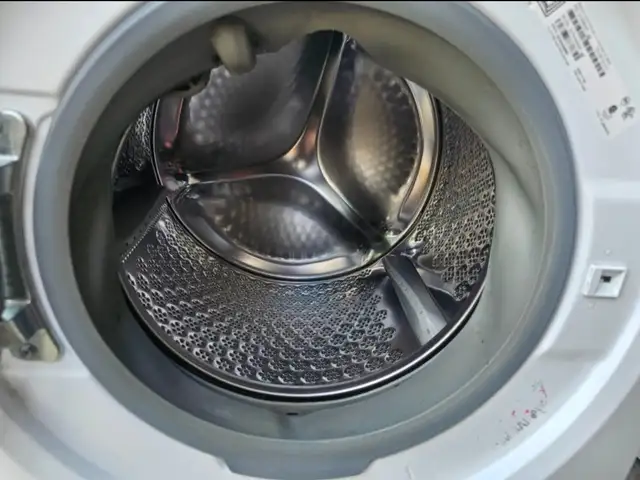 2024 Electrolux 24' White Stackable Washer Ventless Dryer Set - Photo 4