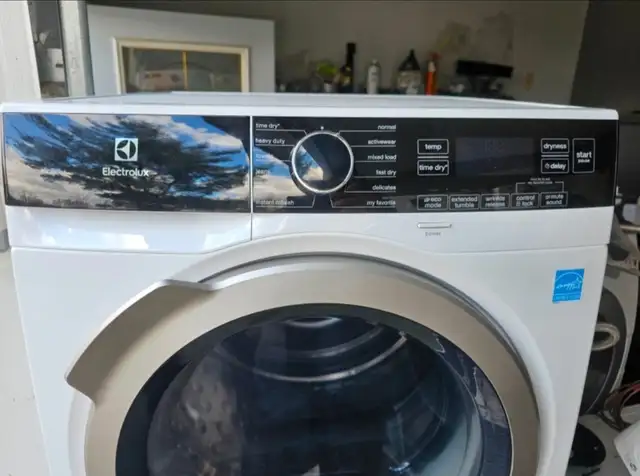 2024 Electrolux 24' White Stackable Washer Ventless Dryer Set - Photo 6