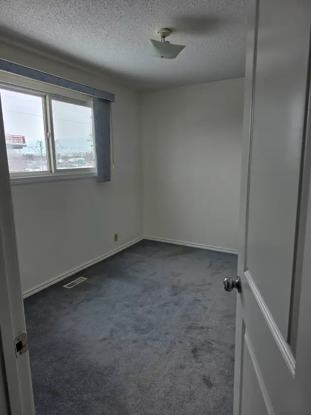 3 bedroom bungalow - Photo 8