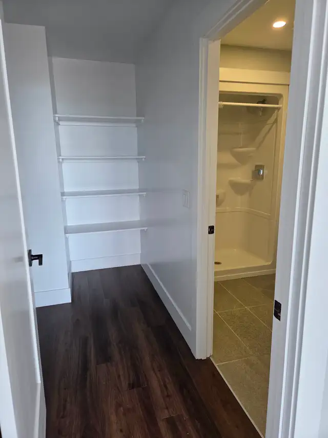 3 Bedroom Corner Unit available on Broad Street - JULY - Photo 3