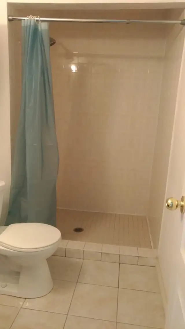 Available 1 bedroom plus den basement for rent - Photo 7