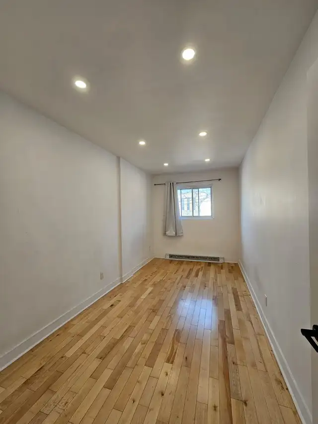 Renovated 4½ | Côte-des-Neiges | 2 Bedrooms -  Edouard-Montpetit - Photo 5