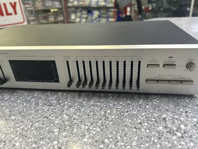 Realistic 31-2020 Stereo Frequency Equalizer - Photo 3