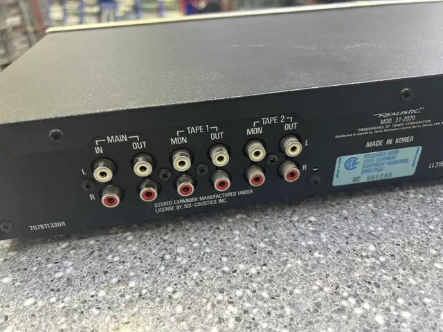 Realistic 31-2020 Stereo Frequency Equalizer - Photo 5