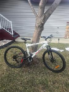 CGM APEX BIKE 19' FRAME LIKE NEW