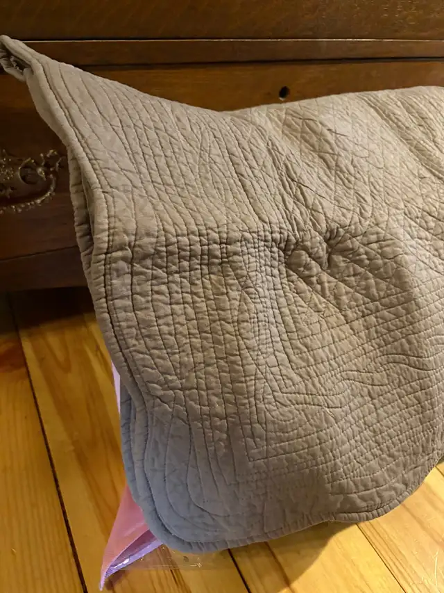 King Scalloped Edge Quilt (cotton) - Photo 3