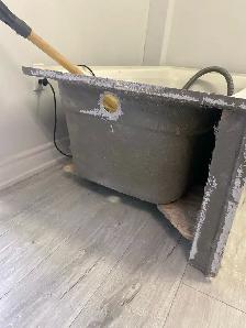Free Bathtub in Scarborough - Photo 3
